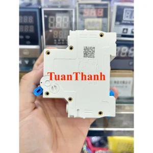 Alternative view of Át CB MCCB Đảo Chiều 1 Pha 63A Hiệu BERM DZ47-63 DZ4763